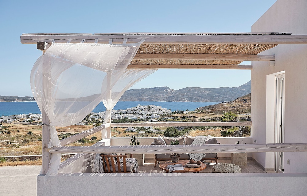 Superior Suite with Sea View and Hot Tub - First Floor