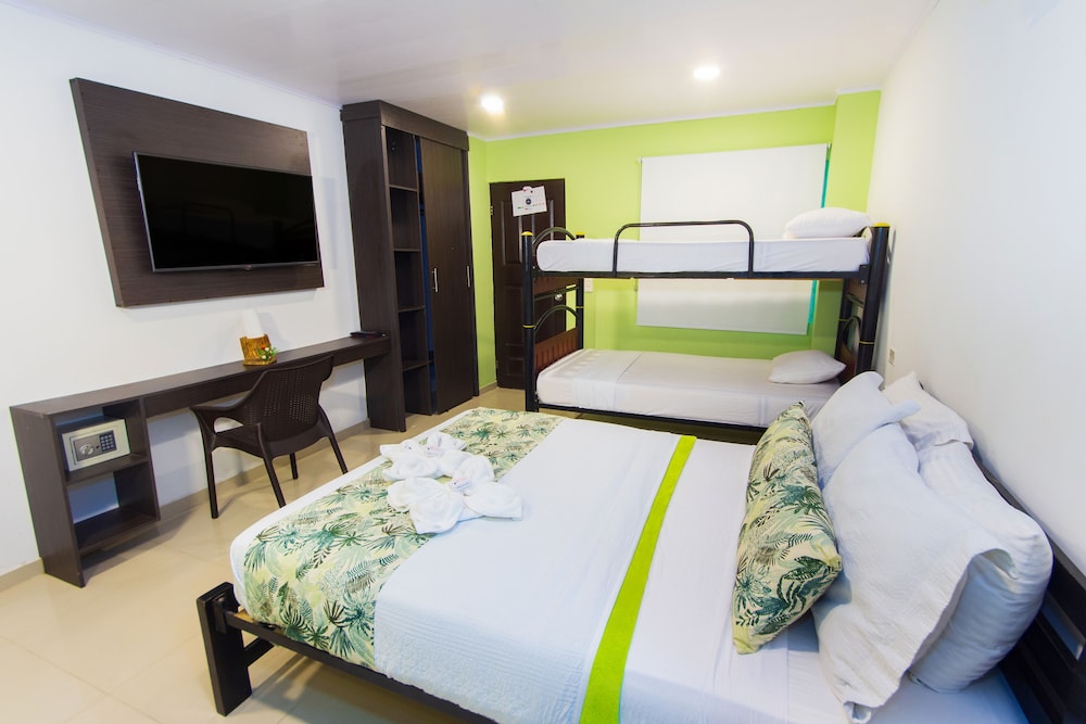Hotel Marina Suites By Geh Suites — photo 62