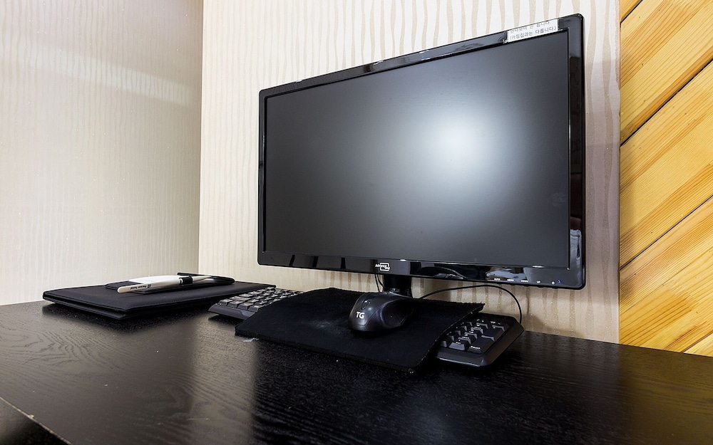 Room (Premium) - Photo 5