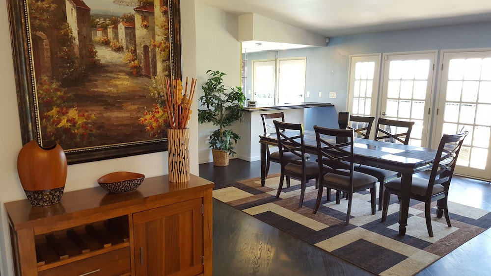 House, 4 Bedrooms, Private Pool, City View photo 3