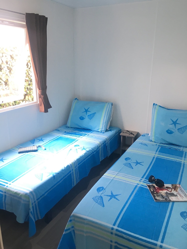Family Mobile Home, 2 Bedrooms (4-6 people) photo 1