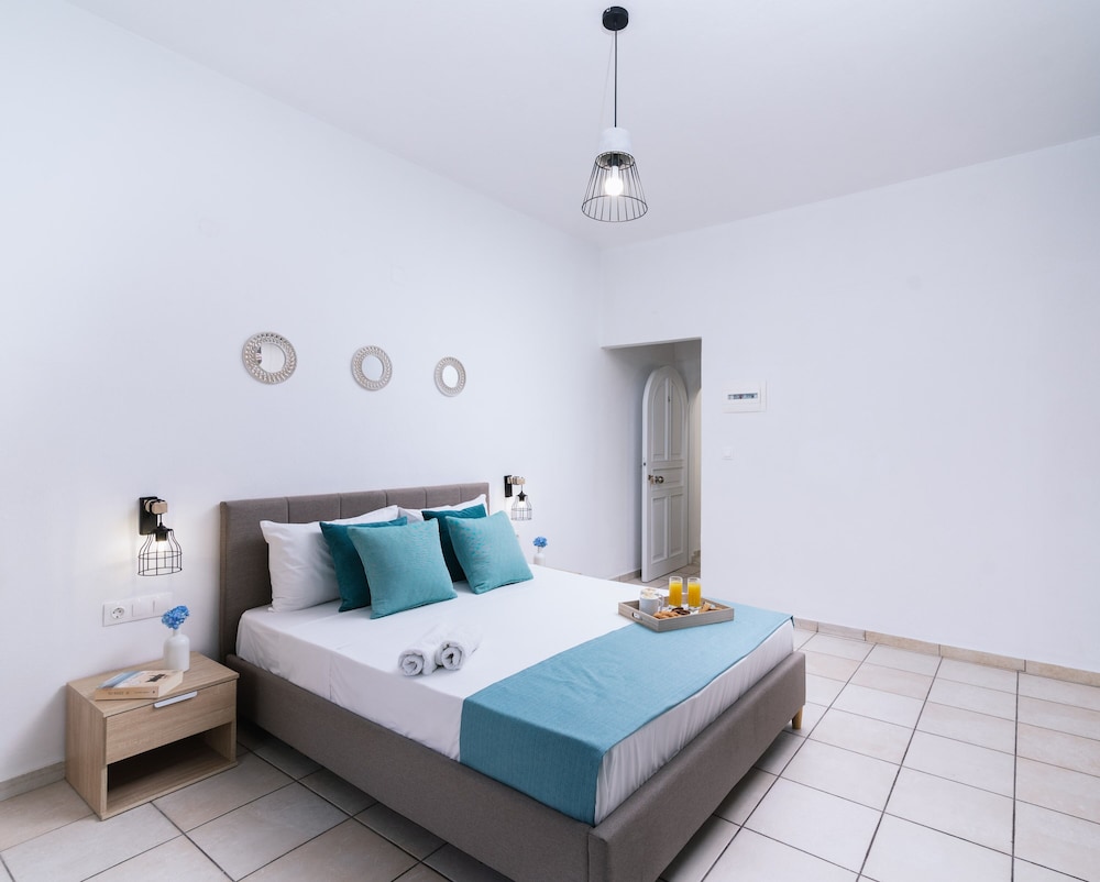 Deluxe Studio Suite