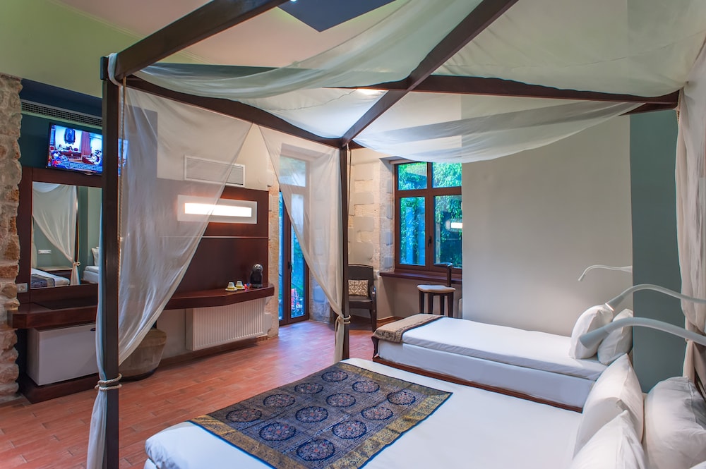Standard Room - Photo 1