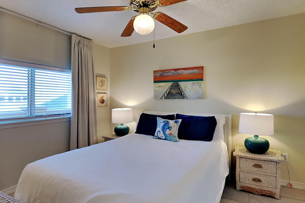 Condo, Multiple Beds, Balcony, Ocean View (#106 - No Pets)