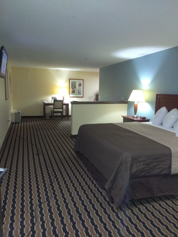Room - Photo 1