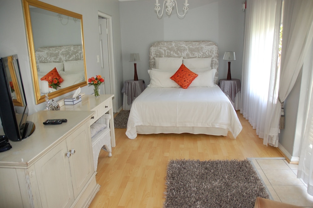 Self-Catering Apartment photo 1