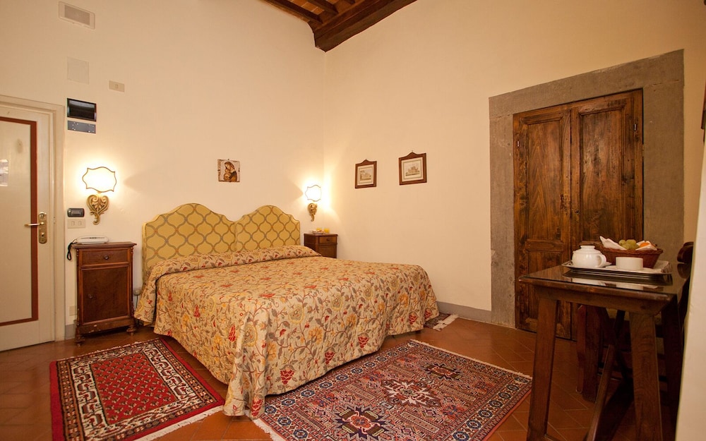 Standard Double or Twin Room - Photo 3