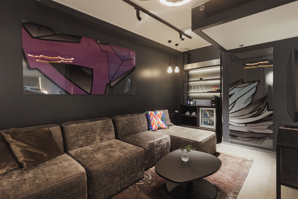 Sky Suite - Photo 9