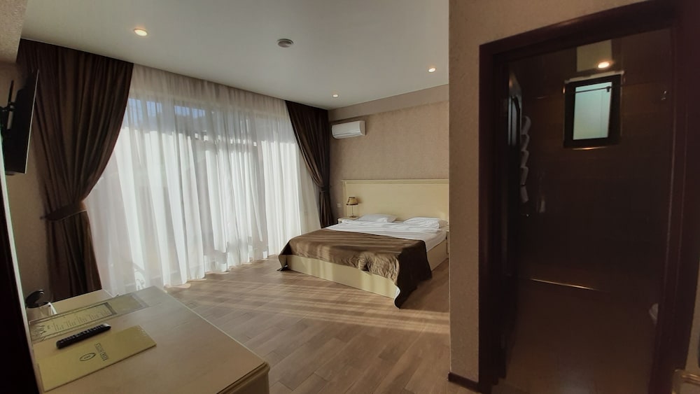 Standard Double Room (Without Balcony)
