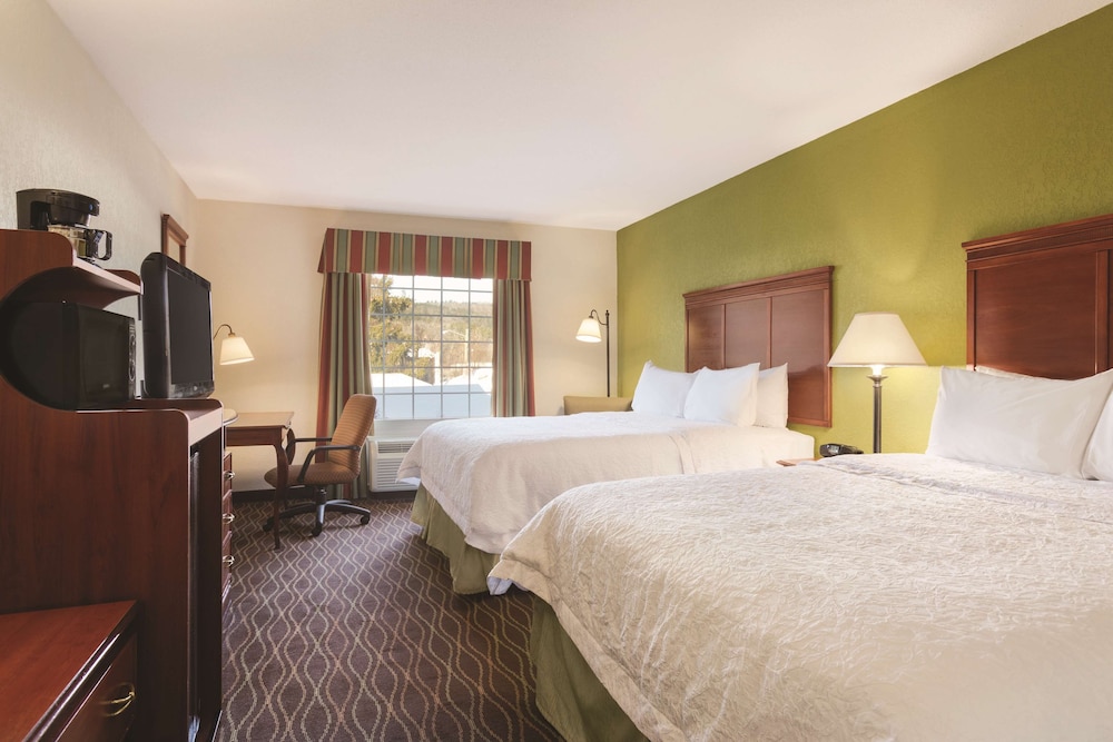 Room, 2 Queen Beds, Non Smoking photo 2