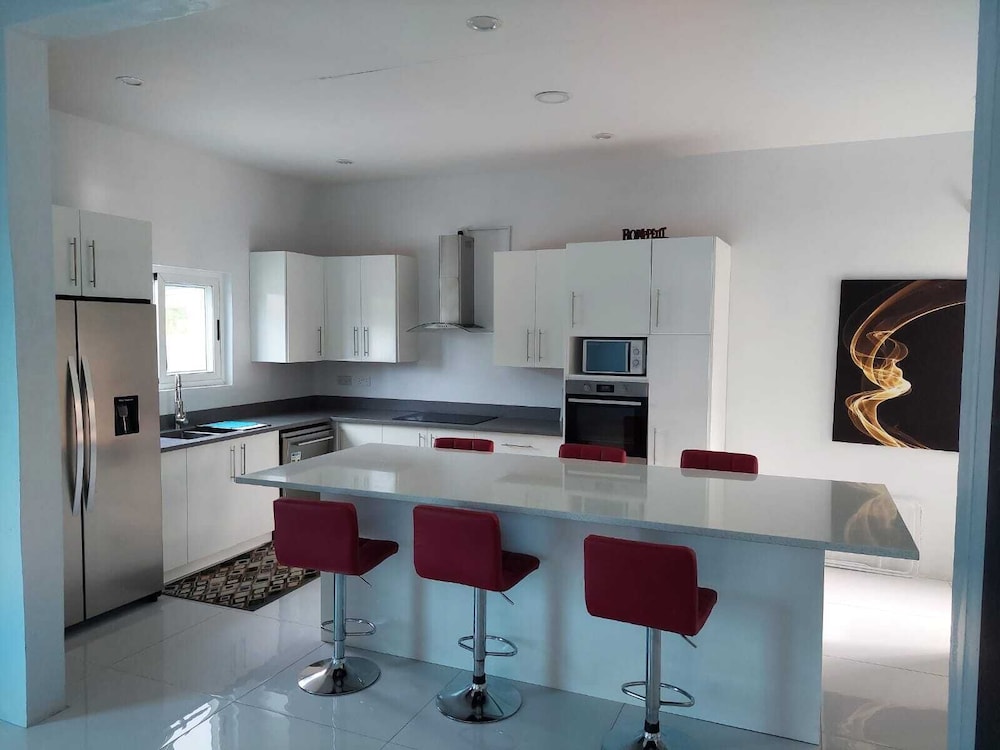 Luxury Apartment photo 2