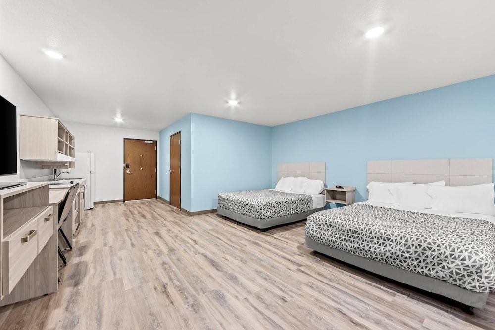 Suite, 2 Queen Beds, Accessible, Non Smoking photo 1