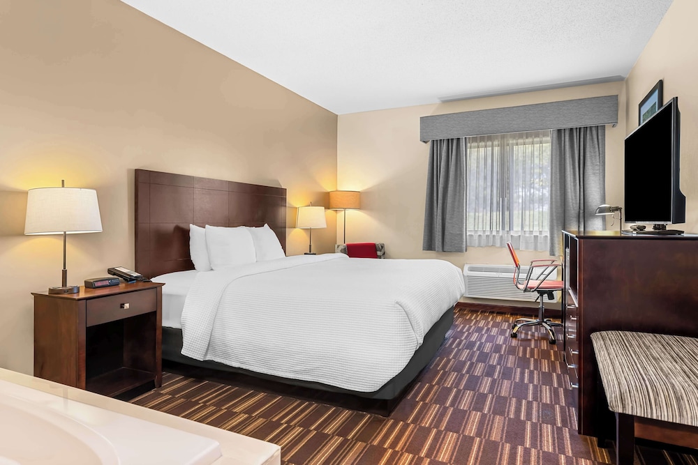 Suite, 1 King Bed, Non Smoking, Jetted Tub