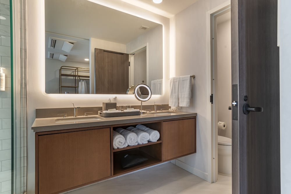 Crescent Suite photo 3