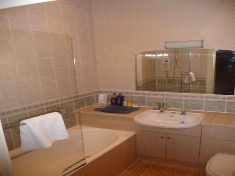 Standard Double Room, Ensuite