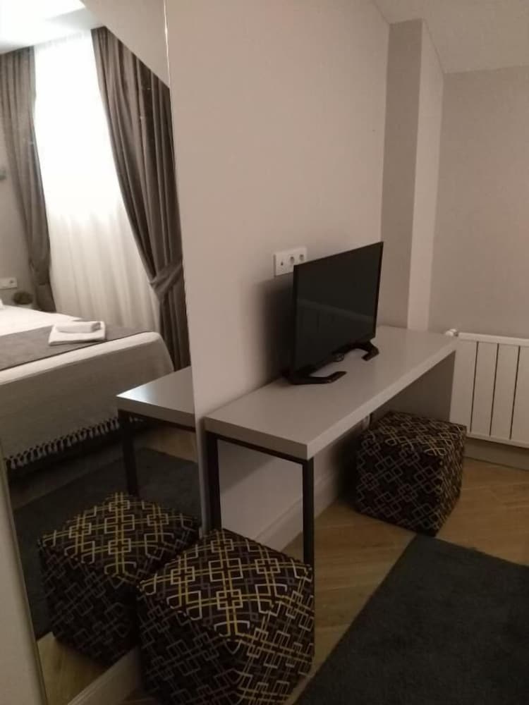 City Room, 1 Queen Bed, Non Smoking, City View photo 3