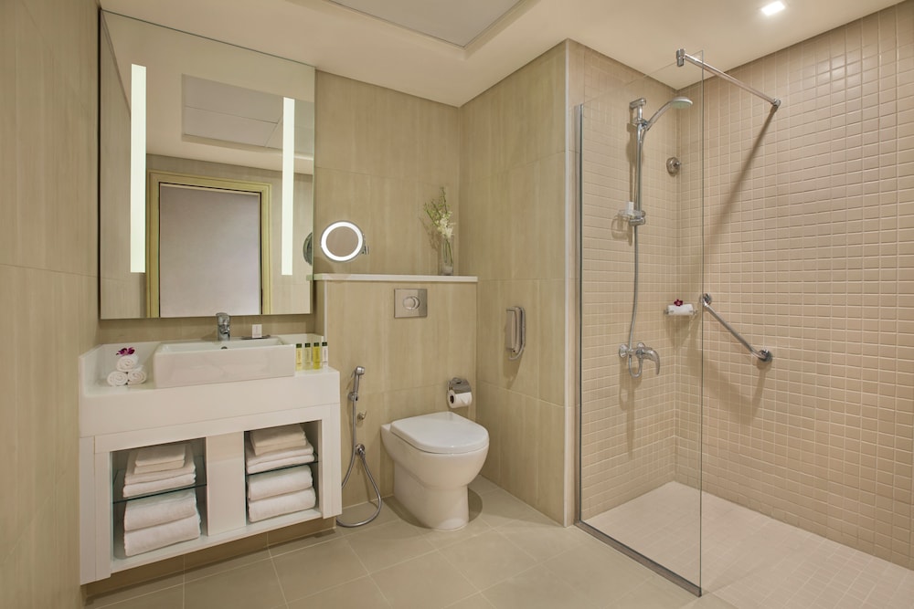 2 Bedroom Suite with Kitchen - Sea View thumbnail 5