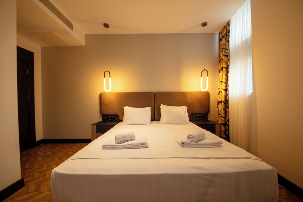 2 + 1 Suite Room with Sea View - Photo 2