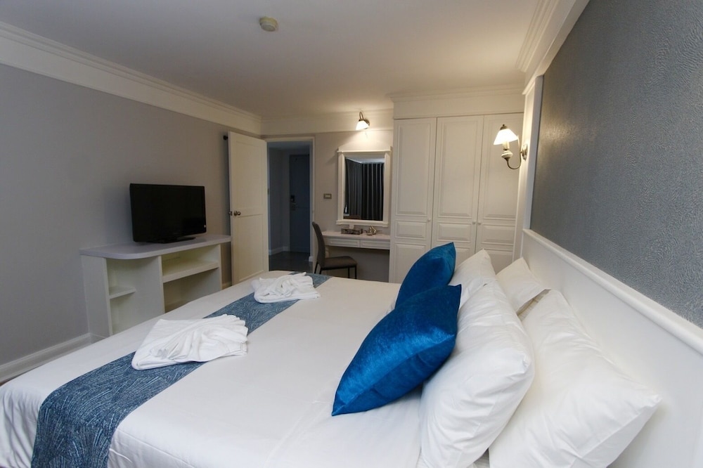 Family Room - Photo 24