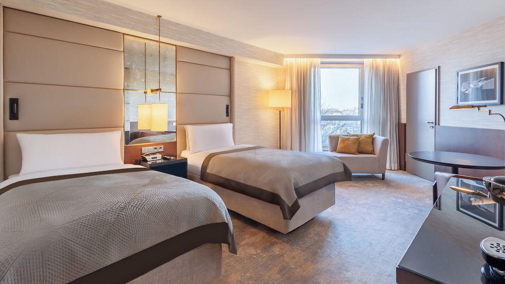 Classic Room, 2 Twin Beds, Club Lounge Access