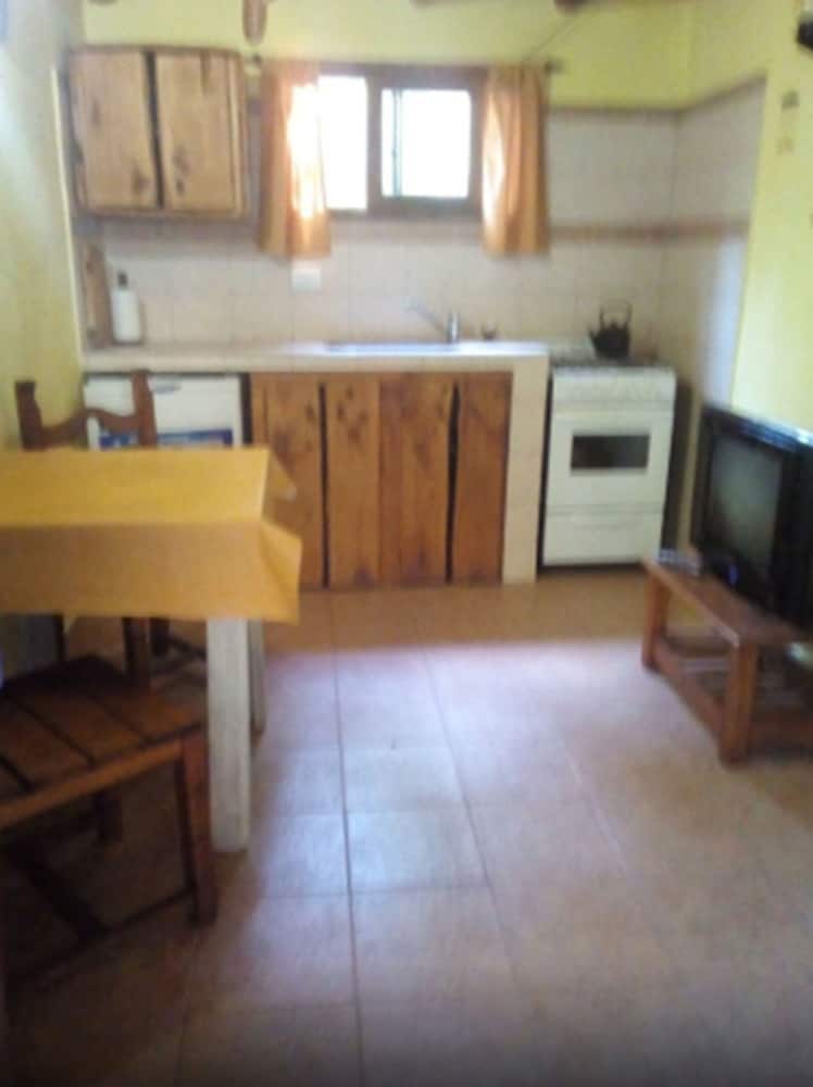 Family Cabin, 2 Bedrooms, Private Bathroom (6 Guests) photo 2