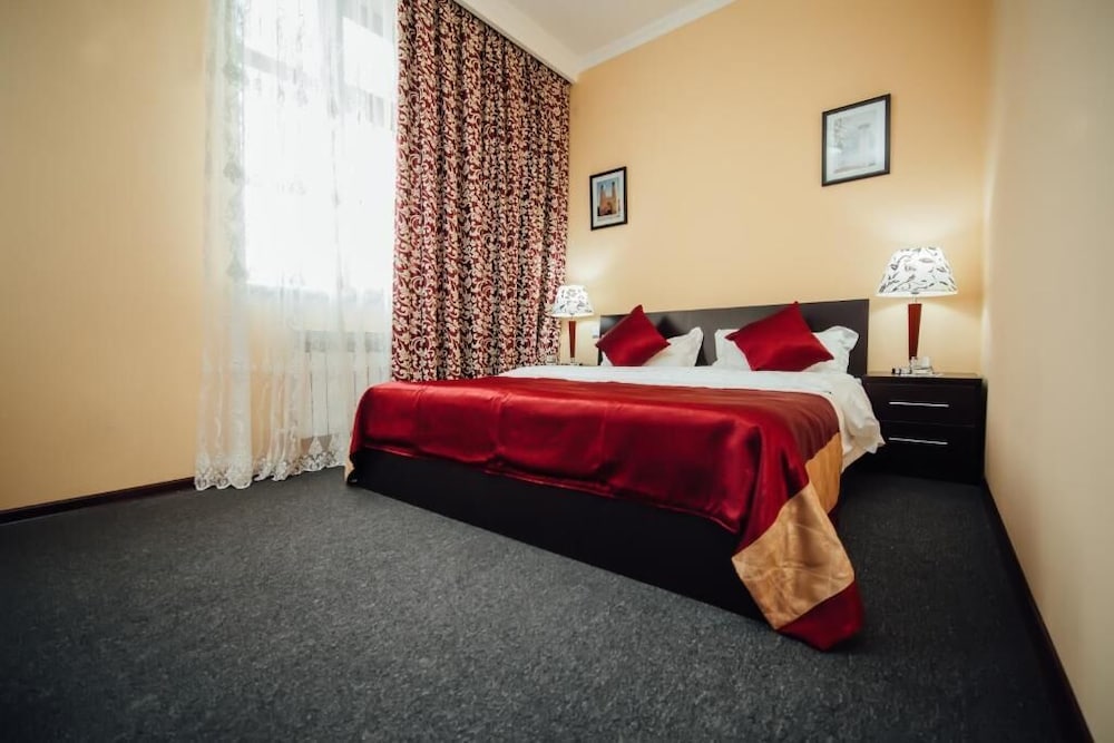 Standard Double or Twin Room, City View photo 3