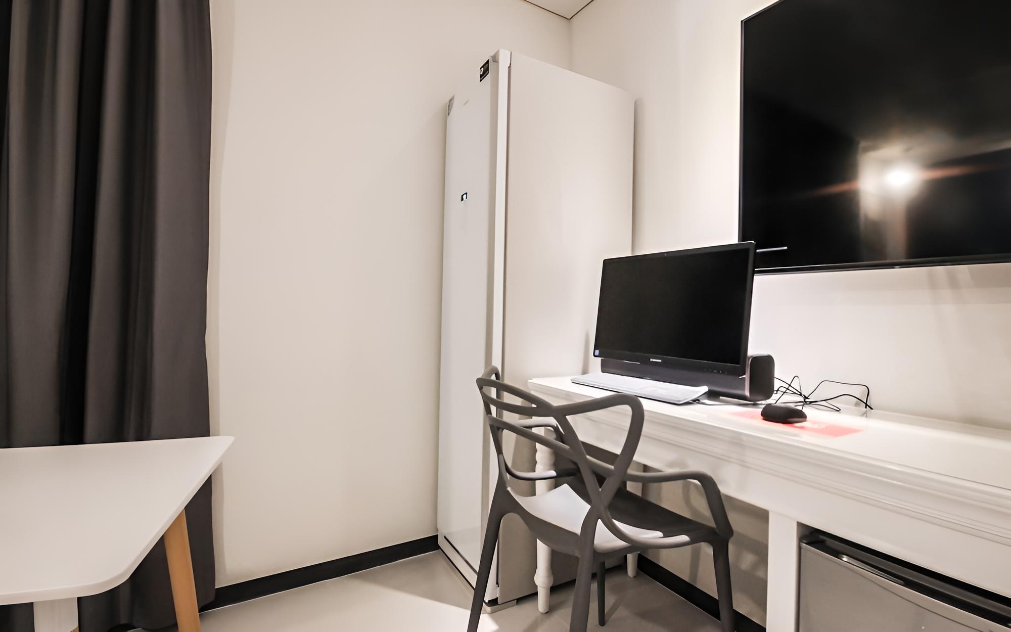 Room (Premium (Netflix available styler pro) - Photo 3