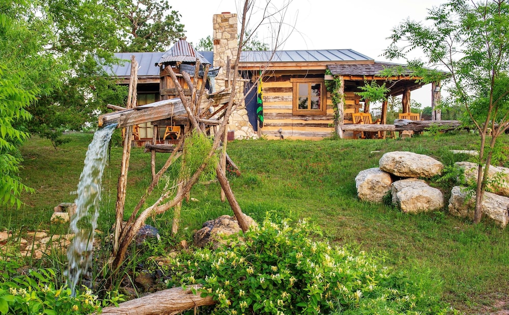 小屋 (瑞士瀑布小屋)