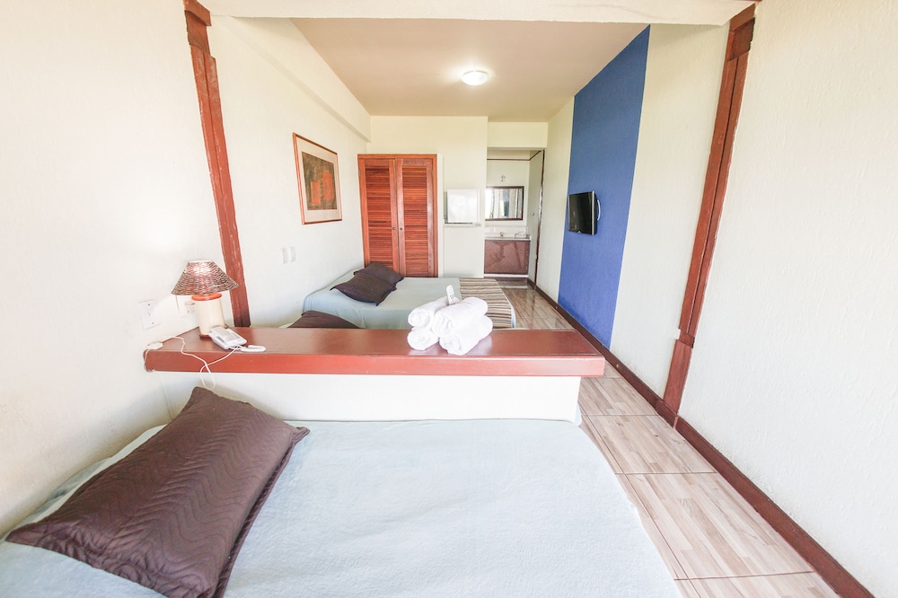 Apartment, Poolside photo 1