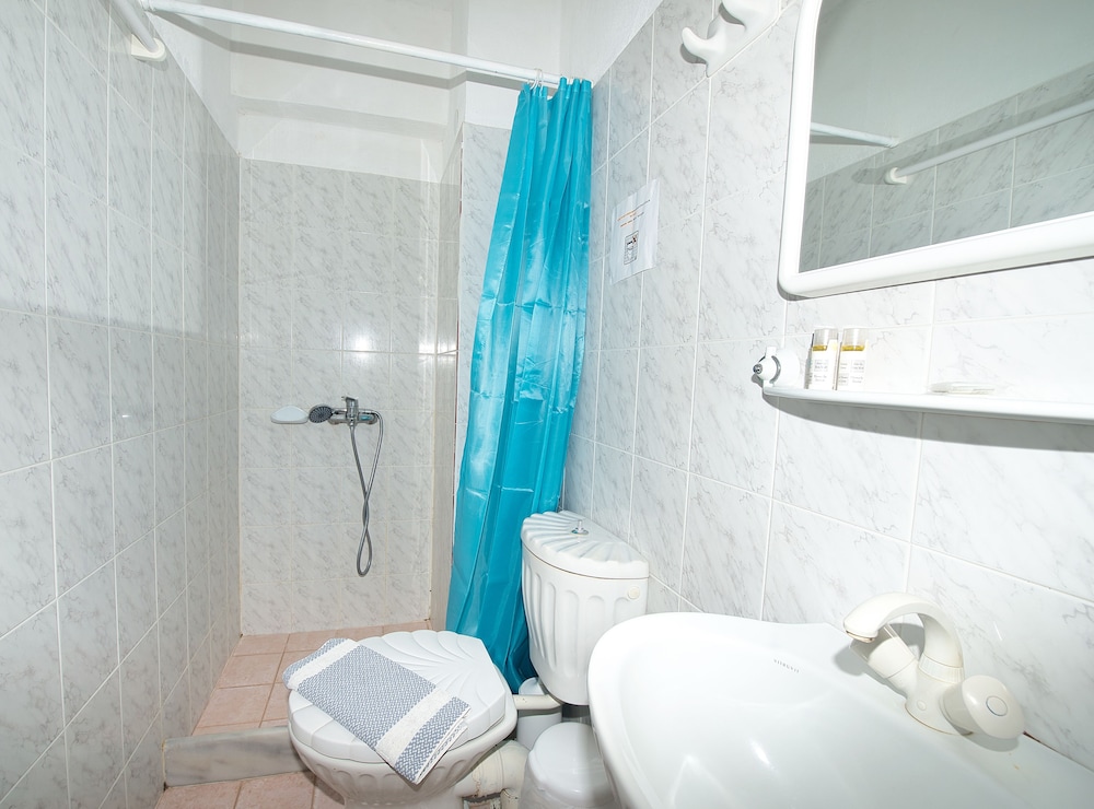 Standard Room - Photo 2
