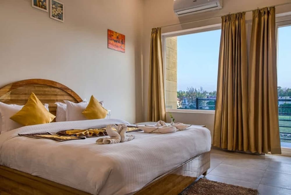 Basic Double Room, 1 Bedroom, Hill View photo 1