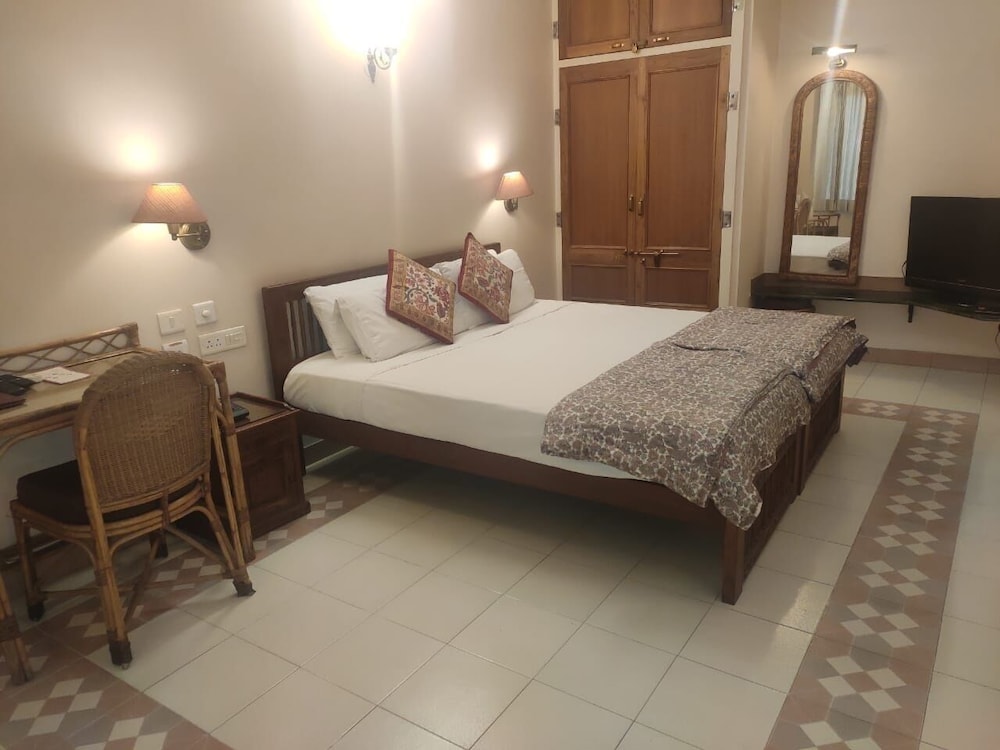 Deluxe Double or Twin Room photo 1