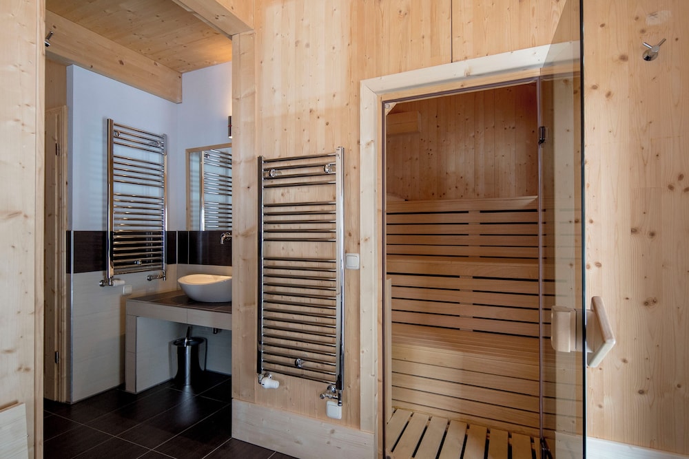 Ferienhaus # 31 mit IR-Sauna & Whirlpool innen