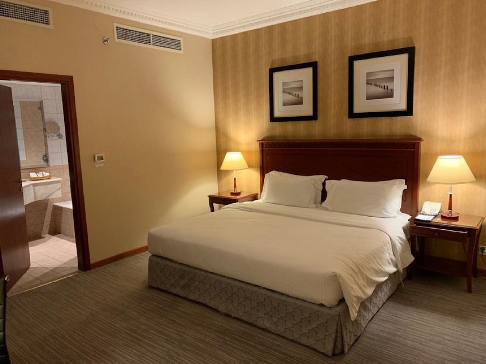 Royal Suite, 2 Bedrooms, Accessible - Photo 2