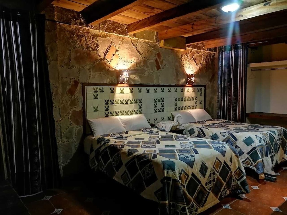 Standard Room, 2 Double Beds