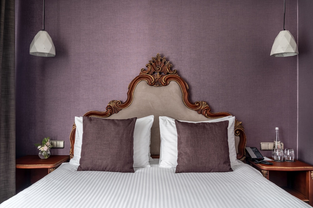 Standard Double Room, 1 Queen Bed