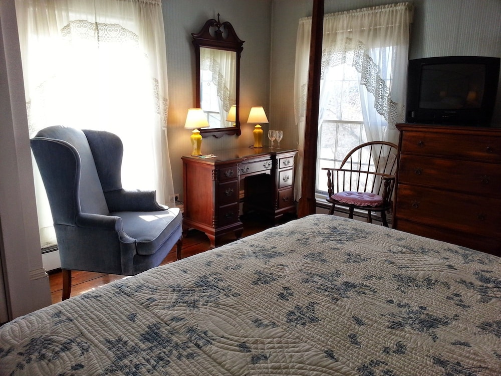 Double Room, Non Smoking (Blue room) photo 3