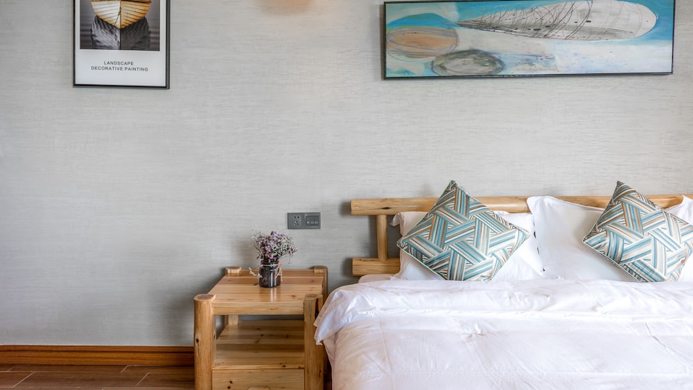 Double Room, Balcony (Mainland Chinese Citizen Only) photo 2