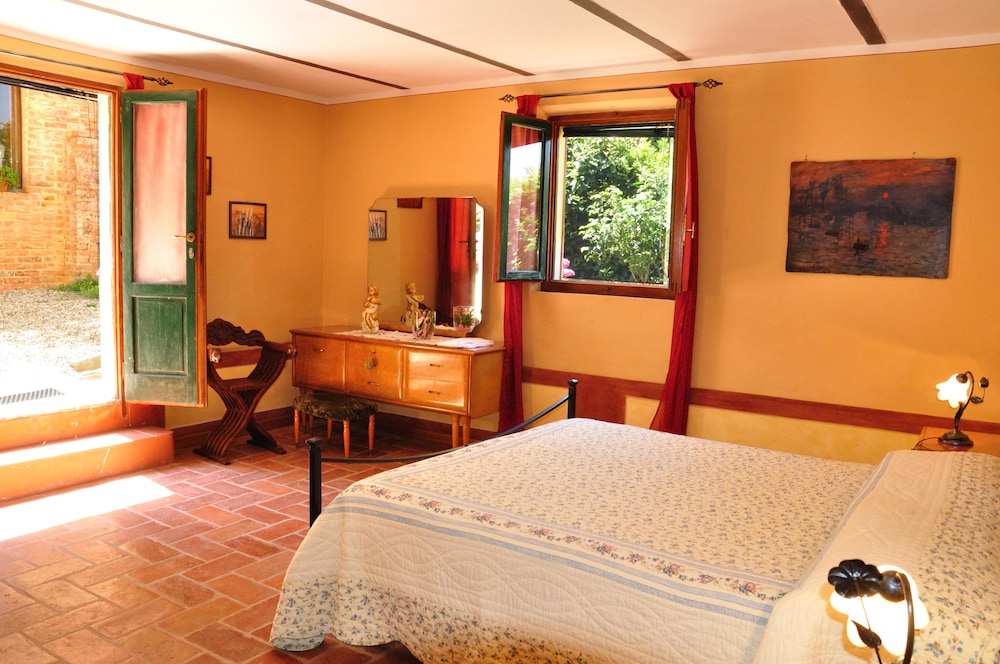 Standard Apartment, 2 Bedrooms, Hill View photo 1