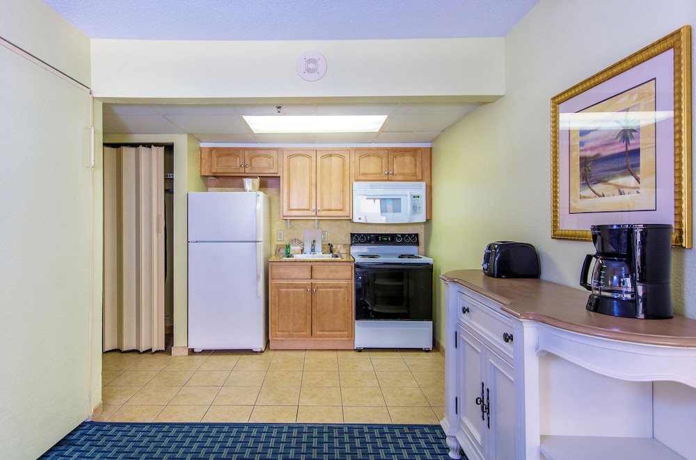 Pinnacle Ocean View One Bedroom Queen Suite - Photo 4