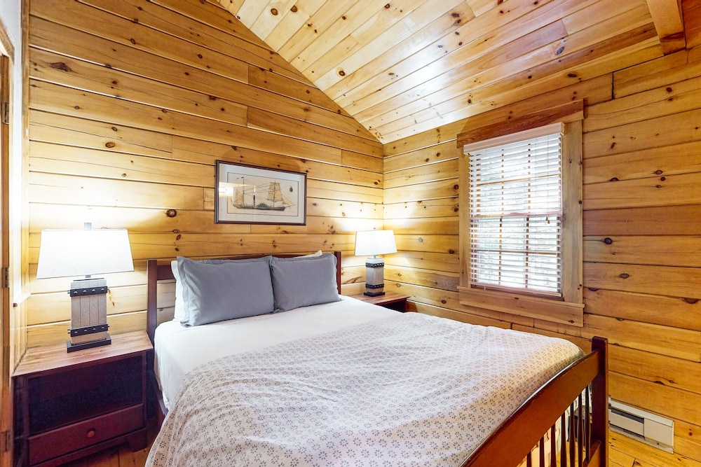 Cabin, 2 Bedrooms photo 2