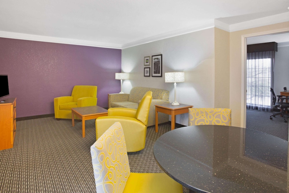 Suite, 1 Bedroom, Non Smoking - Photo 4