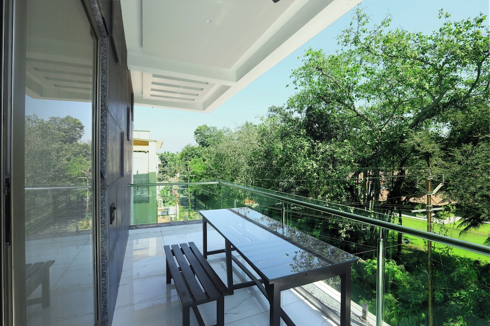 Deluxe Room, Balcony photo 2
