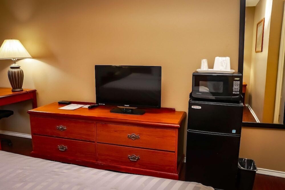 Room, 2 Queen Beds, Non Smoking - Photo 3