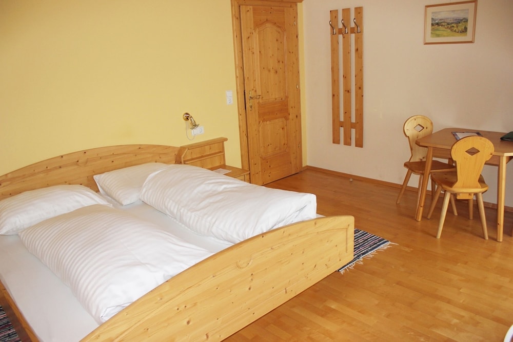 Comfort Room, Bathub, Balcony, Castle View photo 2
