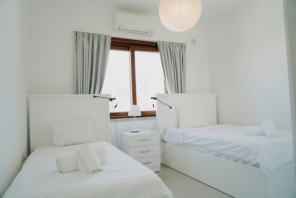 Deluxe Apartment, 2 Bedrooms, Pool View