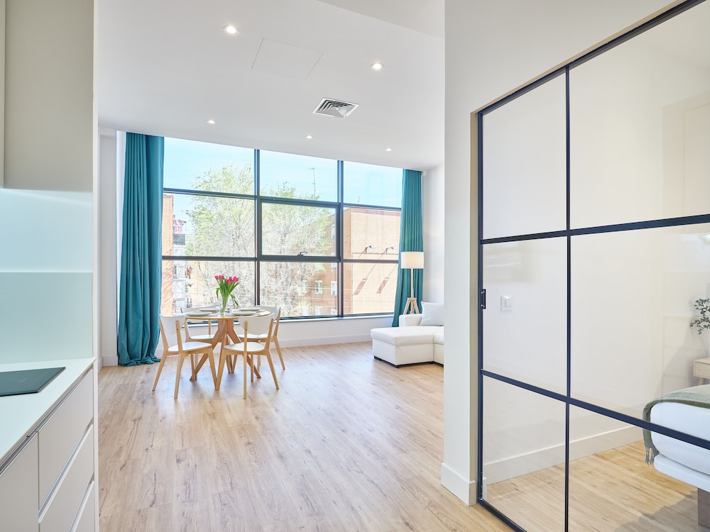 Premium Apartment - Photo 12