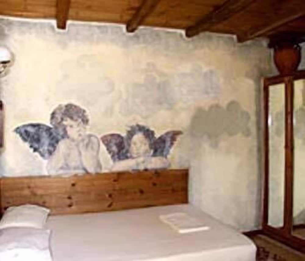 Double Room - Photo 8