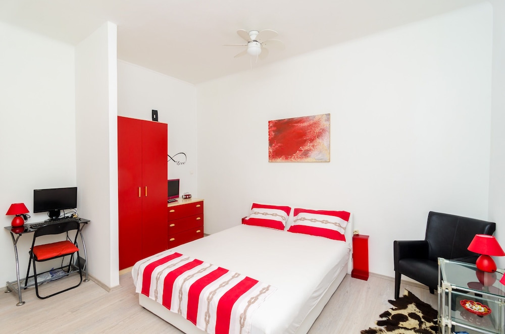Studio (Comfort Studio Apartment with Terrace)