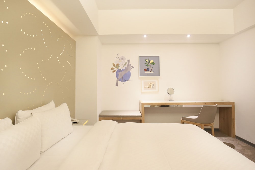 Deluxe Double Room, 1 King Bed, No Windows